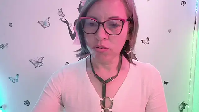 Lady breaks hearts online show from March 25, 2026, 12:55 pm