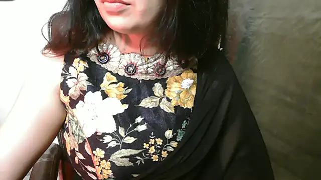 Snapshot of urvashihott chatting on February 19, 2026, 5:20 pm urvashihott online show from February 19, 2026, 5:20 pm