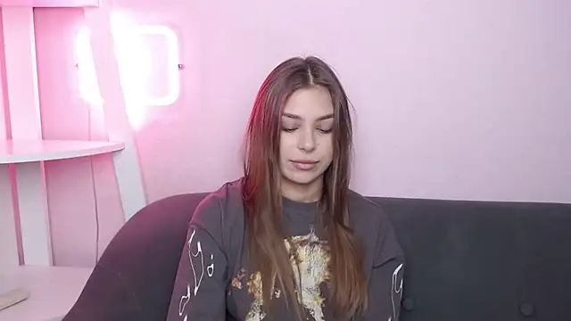 MilanaAngelAs online show from February 16, 2026, 5:47 am