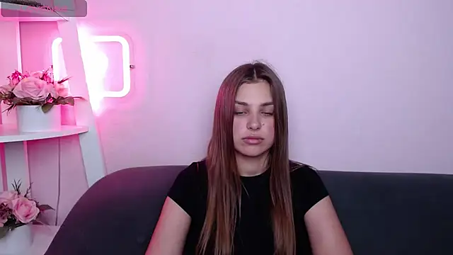 Snapshot of MilanaAngelAs chatting on June 20, 2026, 4:54 pm MilanaAngelAs online show from June 20, 2026, 4:54 pm
