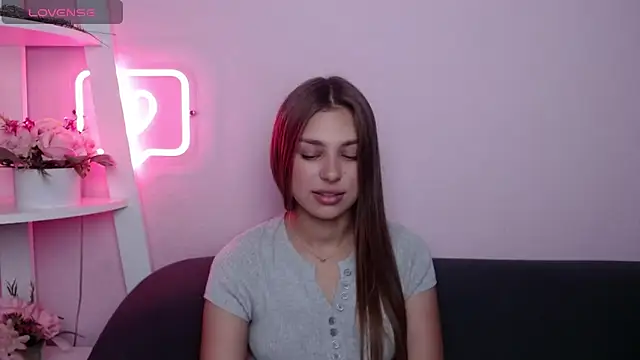 Snapshot of MilanaAngelAs chatting on June 27, 2026, 4:50 am MilanaAngelAs online show from June 27, 2026, 4:50 am