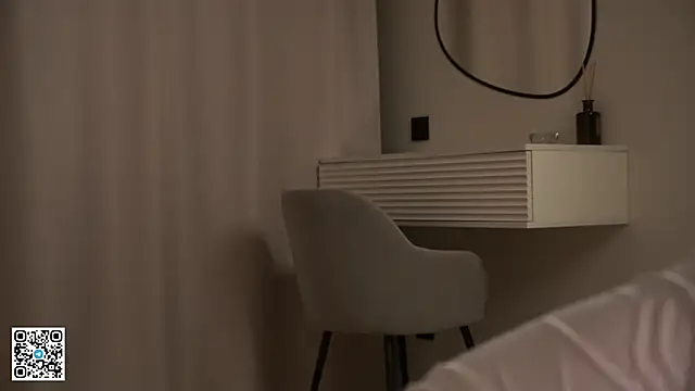 CarmenMoore26 online show from March 4, 2026, 8:48 pm