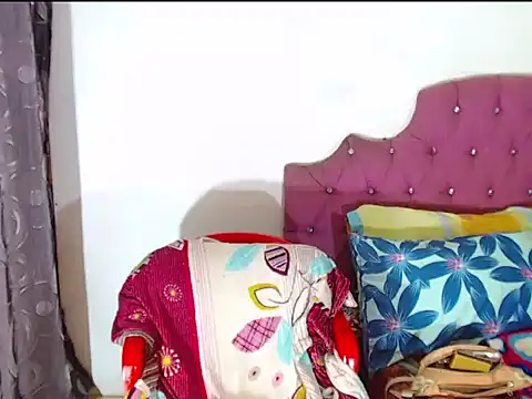 Snapshot of KandyHot_ chatting on March 8, 2025, 4:28 pm KandyHot online show from March 8, 2025, 4:28 pm