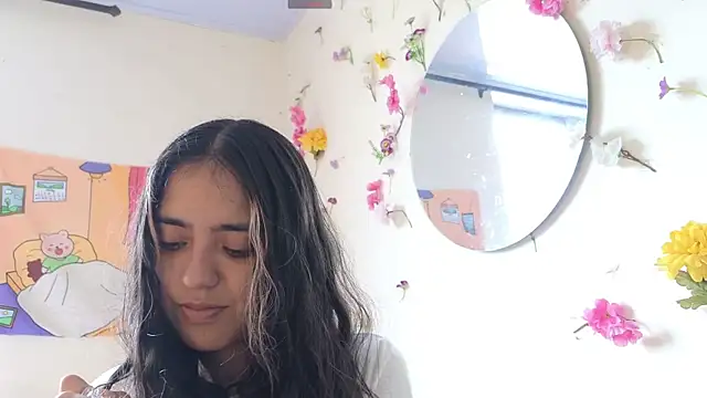 Snapshot of ViolettaSummer chatting on January 11, 2025, 6:44 pm ViolettaSummer online show from January 11, 2025, 6:44 pm