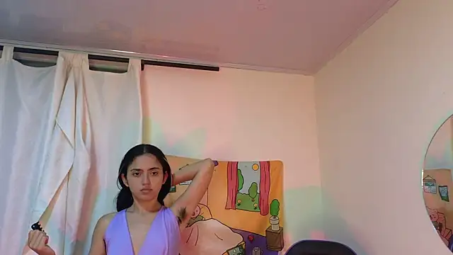 Snapshot of ViolettaSummer chatting on February 1, 2025, 12:18 am ViolettaSummer online show from February 1, 2025, 12:18 am