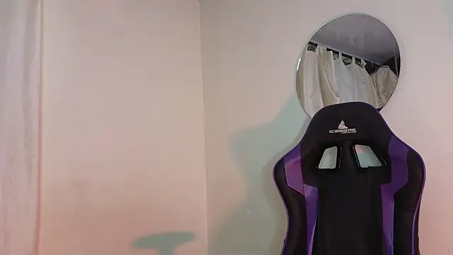 Snapshot of ViolettaSummer chatting on February 1, 2025, 3:19 am ViolettaSummer online show from February 1, 2025, 3:19 am