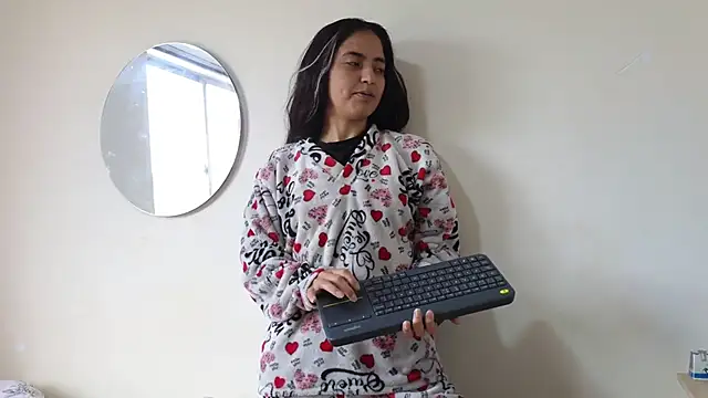 Snapshot of ViolettaSummer chatting on February 22, 2025, 4:09 pm ViolettaSummer online show from February 22, 2025, 4:09 pm