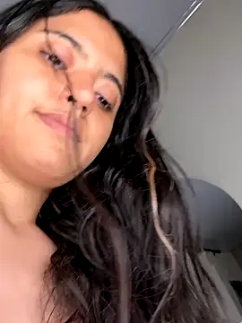 Snapshot of ViolettaSummer chatting on November 3, 2025, 12:02 am ViolettaSummer online show from November 3, 2025, 12:02 am