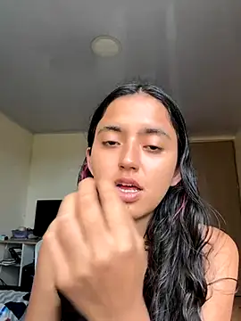 Snapshot of ViolettaSummer chatting on November 15, 2025, 8:16 pm ViolettaSummer online show from November 15, 2025, 8:16 pm