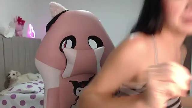 Caribbean beauty  online show from March 14, 2025, 2:20 am