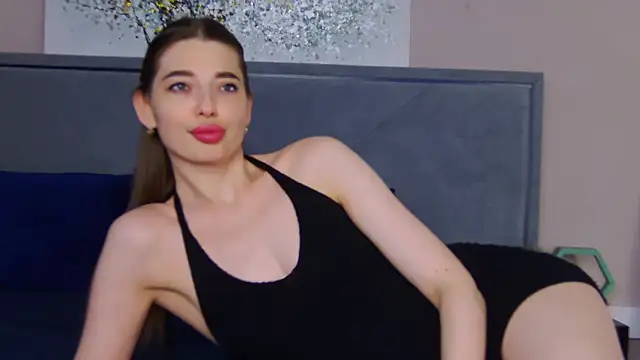 NicoleRosss online show from April 10, 2026, 12:54 pm