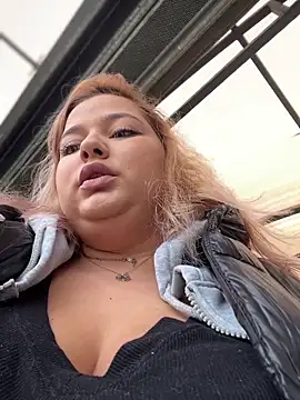 AllysonK online show from December 23, 2024, 9:27 am