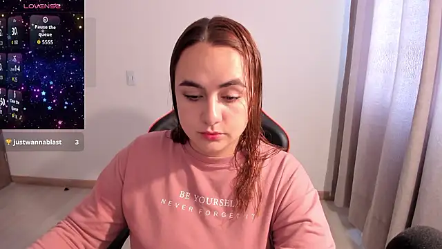 maryluna95 online show from February 20, 2026, 5:02 pm