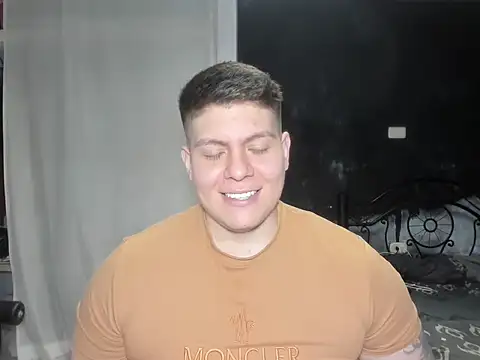 Snapshot of regan_jhonso chatting on December 25, 2024, 5:48 am regan jhonso online show from December 25, 2024, 5:48 am