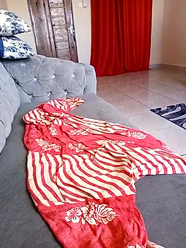 zainabsmile online show from April 7, 2026, 10:48 am