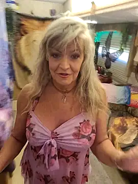 Snapshot of annika_lately chatting on May 27, 2026, 6:38 pm annika lately online show from May 27, 2026, 6:38 pm