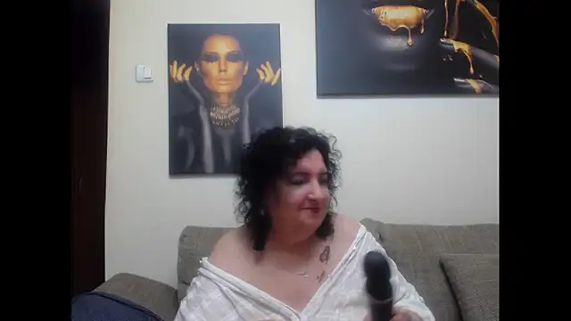 maturekorine online show from May 27, 2026, 7:44 pm