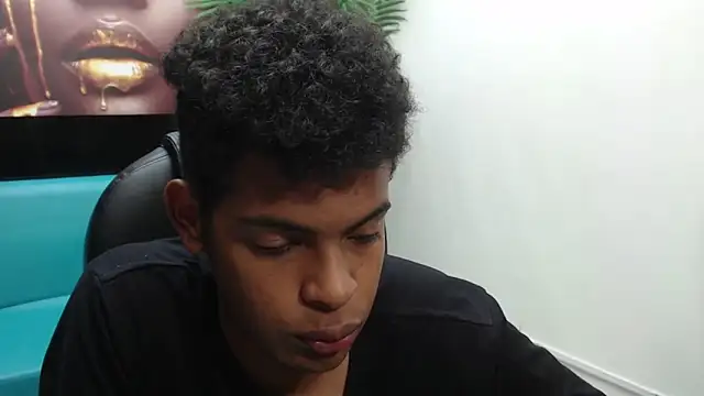 boylittle19cm online show from March 7, 2025, 3:39 pm