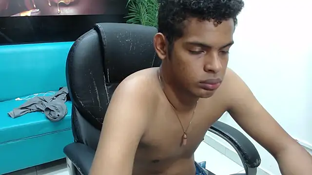 boylittle19cm online show from March 18, 2025, 3:31 pm