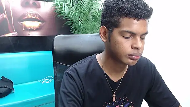 boylittle19cm online show from March 19, 2025, 12:23 pm