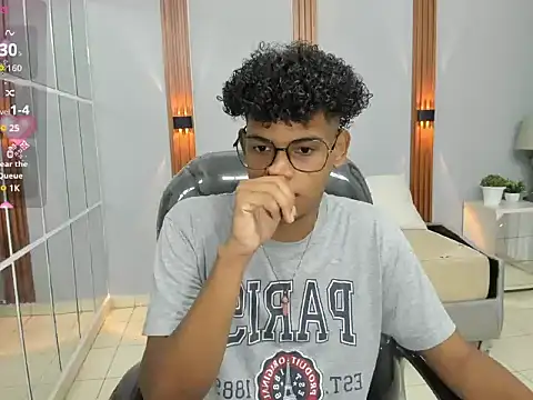 boylittle19cm online show from September 9, 2025, 12:26 pm