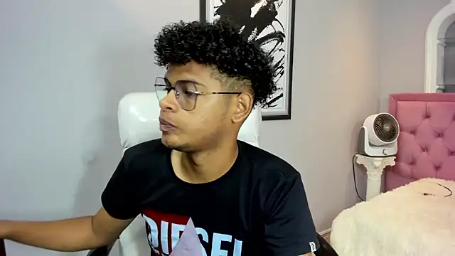 boylittle19cm online show from September 24, 2025, 12:41 pm