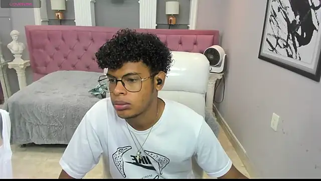 boylittle19cm online show from October 9, 2025, 11:52 am