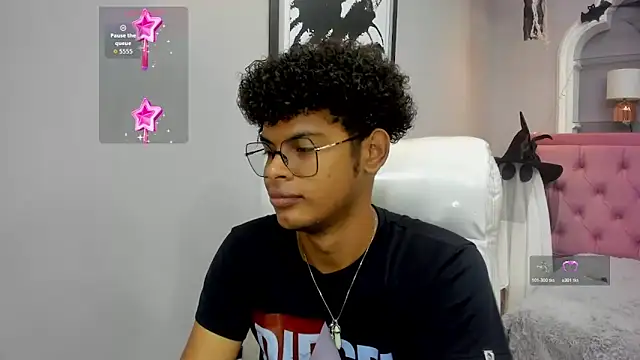 boylittle19cm online show from October 30, 2025, 12:17 pm