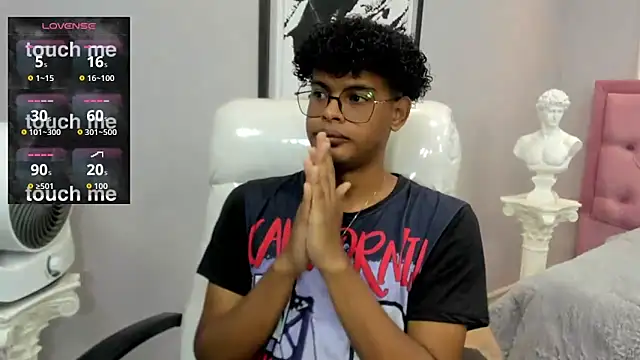 boylittle19cm online show from November 8, 2025, 12:38 pm