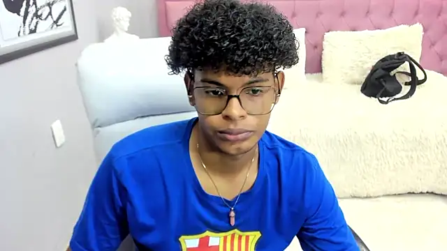 boylittle19cm online show from November 22, 2025, 12:26 pm