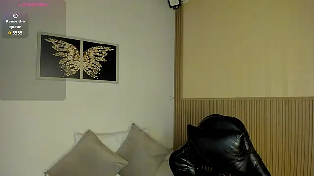 summer night  online show from May 12, 2026, 11:51 am