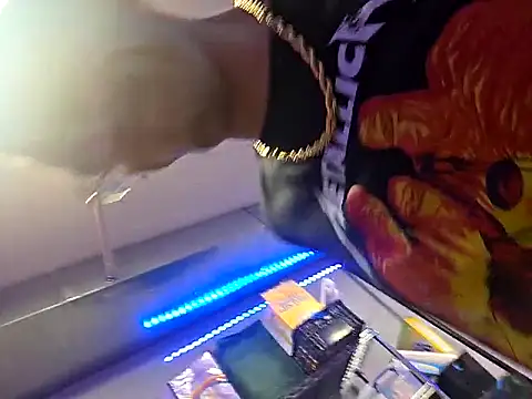 Hatchetwound6969 online show from April 16, 2026, 8:04 am