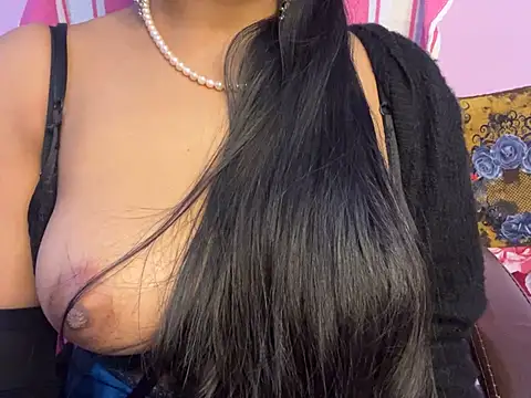 Snapshot of roshni-5 chatting on January 14, 2025, 1:47 am roshni-5 online show from January 14, 2025, 1:47 am