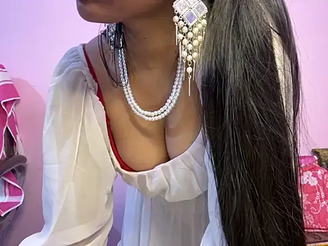 Snapshot of roshni-5 chatting on February 11, 2025, 7:48 pm roshni-5 online show from February 11, 2025, 7:48 pm