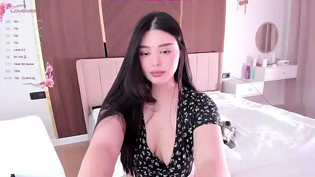 Snapshot of tenderlybaee chatting on December 7, 2024, 8:22 am tenderlybaee online show from December 7, 2024, 8:22 am