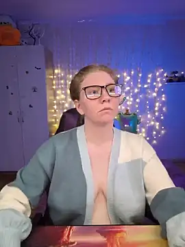 D0nna  online show from April 15, 2026, 11:27 pm