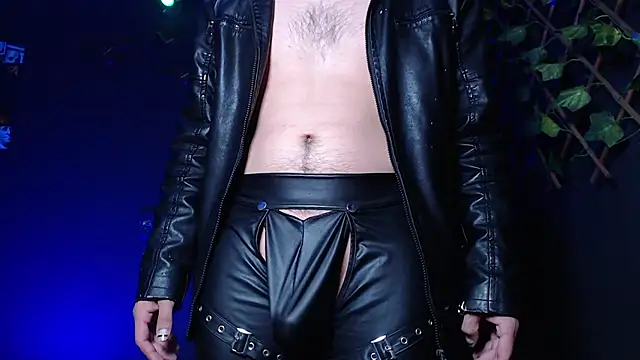 Dicaprioo  online show from October 26, 2025, 2:50 am