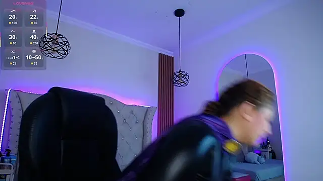 Charlotte Jones   online show from January 15, 2026, 11:15 am