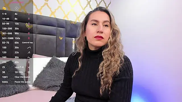 Snapshot of RubbyTaylor chatting on November 7, 2025, 2:28 pm RubbyTaylor online show from November 7, 2025, 2:28 pm