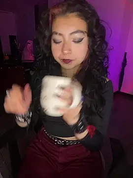  Gothiccbitch  online show from October 7, 2025, 7:27 am