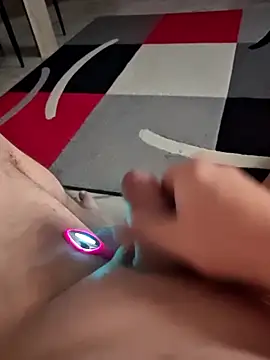 Szeltolo001 online show from December 23, 2025, 4:54 am