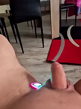 Szeltolo001 online show from February 7, 2026, 4:27 am