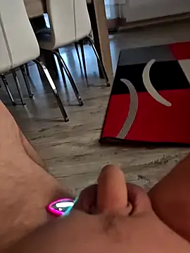 Szeltolo001 online show from April 6, 2026, 4:10 am