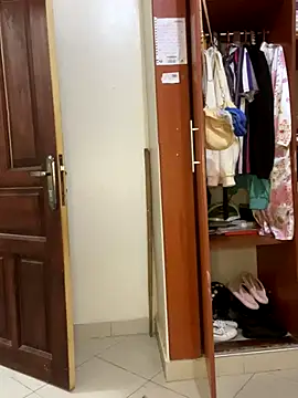 sweet18creamybigpussy online show from September 11, 2025, 10:32 pm