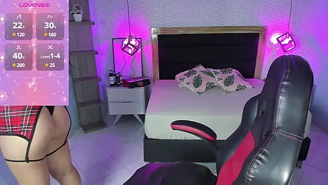 Snapshot of delilaquinn chatting on February 13, 2025, 12:21 pm delilaquinn online show from February 13, 2025, 12:21 pm