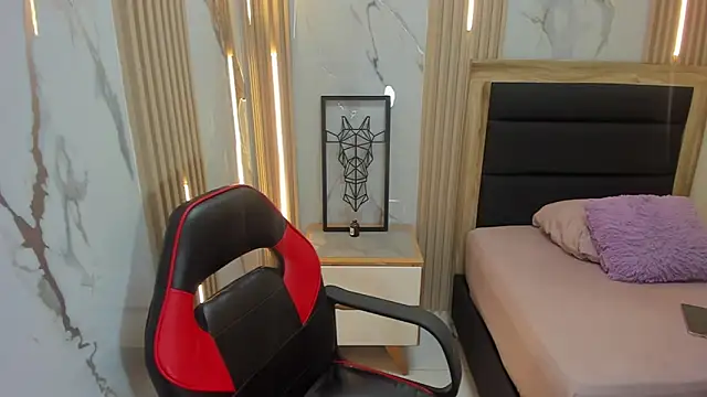 Snapshot of delilaquinn chatting on October 17, 2025, 11:13 am delilaquinn online show from October 17, 2025, 11:13 am