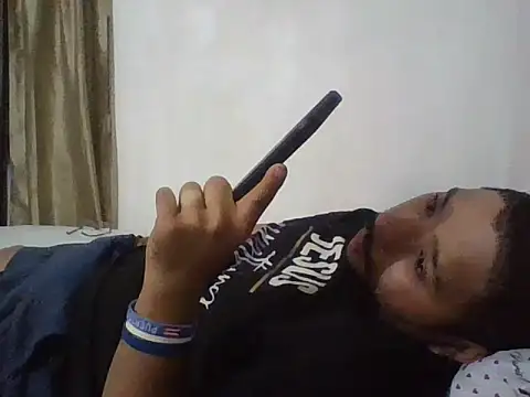 Snapshot of Dj-yefri-pauta chatting on April 5, 2026, 12:41 am Dj-yefri-pauta online show from April 5, 2026, 12:41 am