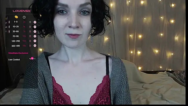 TinaWince online show from December 9, 2024, 8:00 am