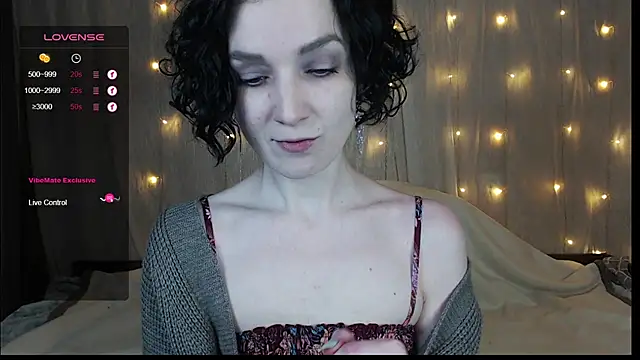 TinaWince online show from December 12, 2024, 5:10 am