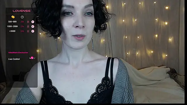 TinaWince online show from January 8, 2025, 8:06 am